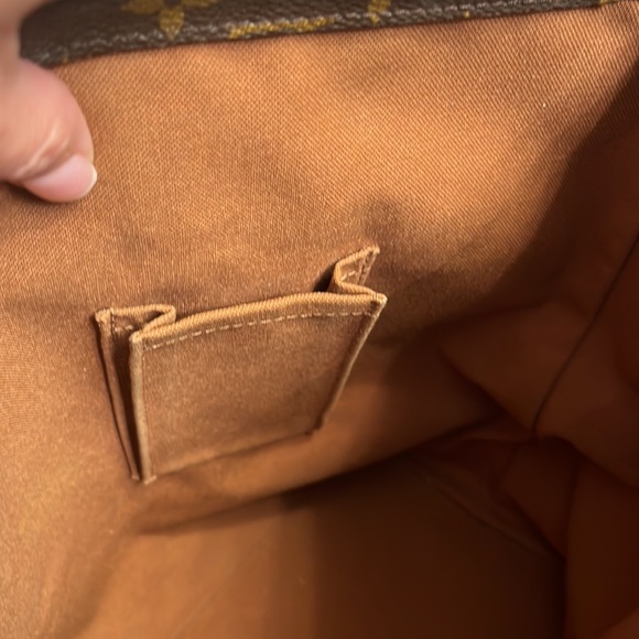 Authentic Louis Vuitton Cabas Mezzo - Picture 13 of 16